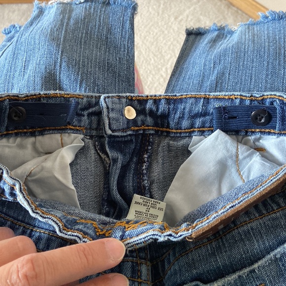 guess capri shorts with adjustable waist - Picture 4 of 4